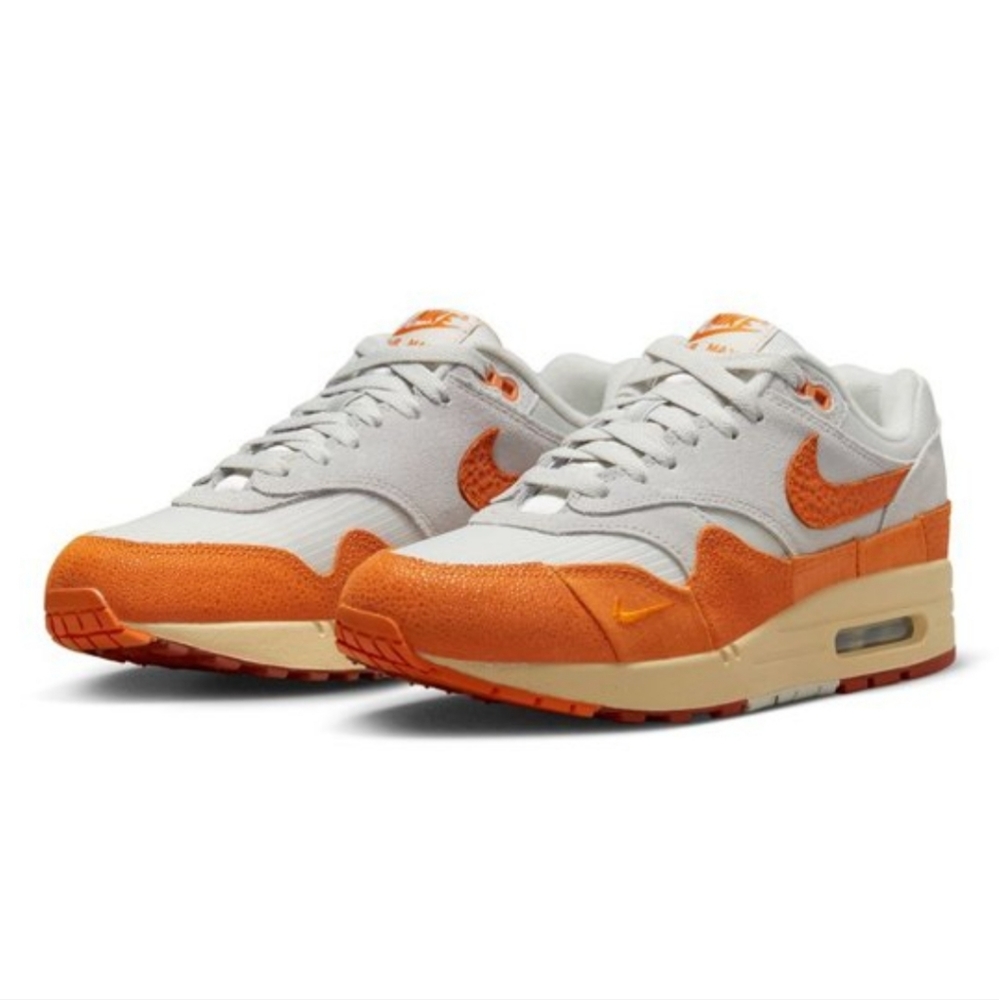Nike light bone and magma orange Air max 1 sneakers size 7